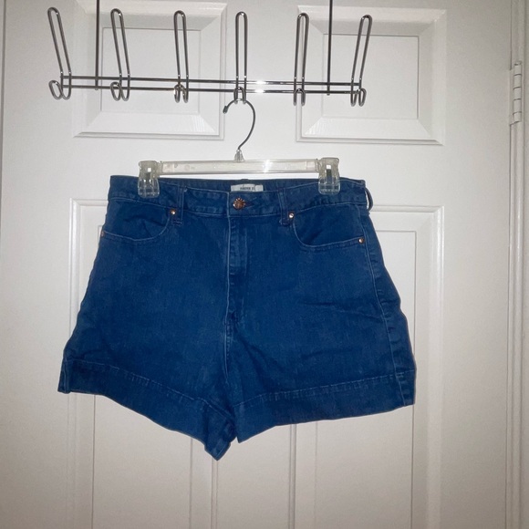 Forever 21 Jean Shorts - Picture 1 of 3